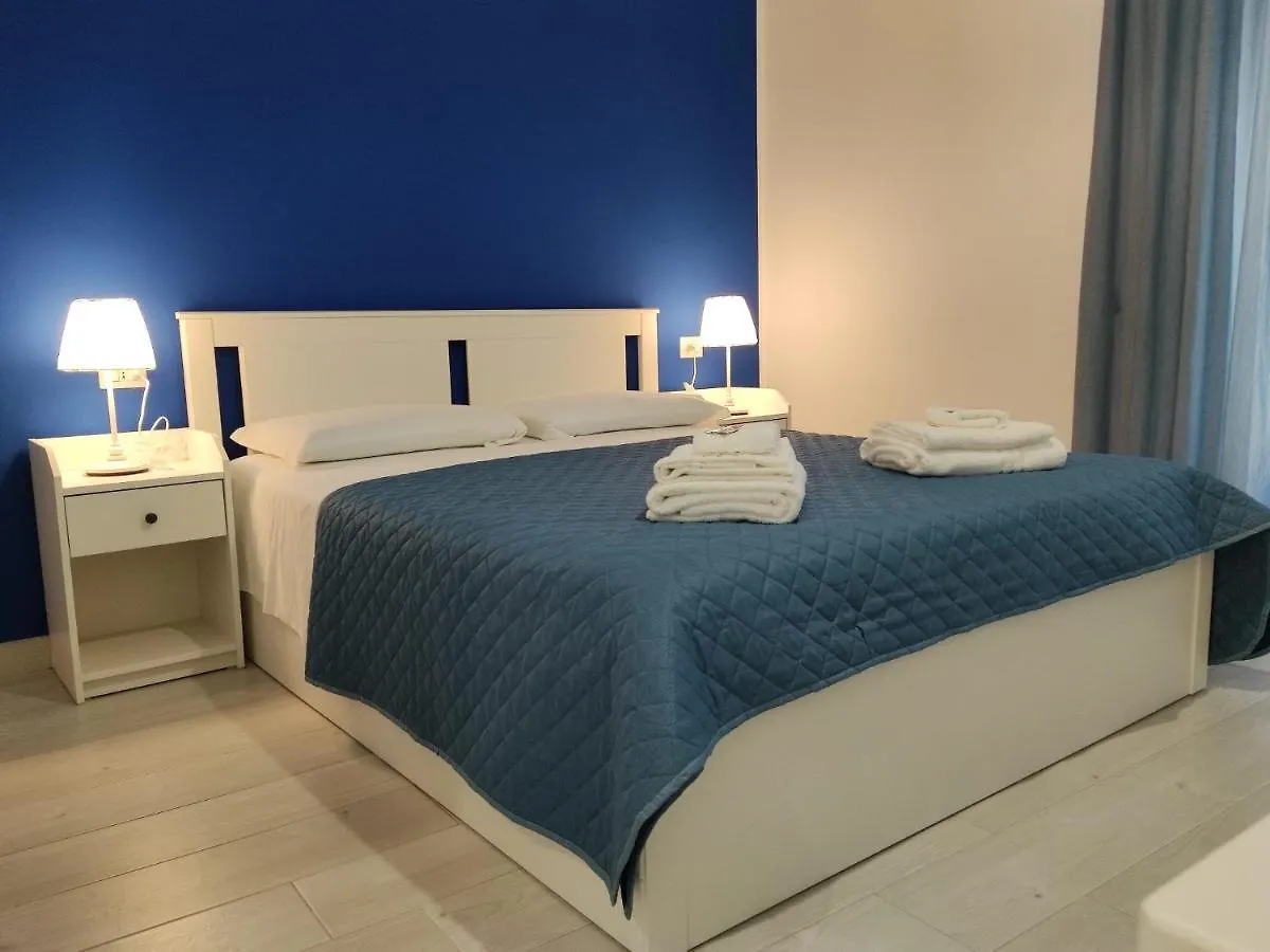 Blue Moon Apartments Capo dʼOrlando Italia